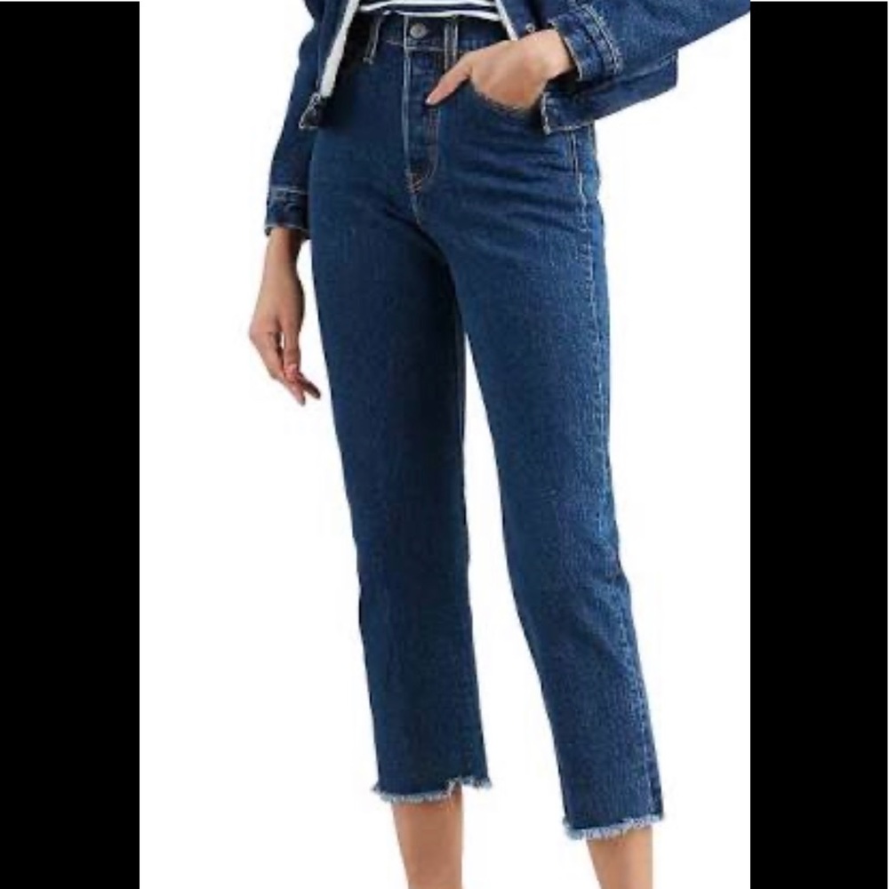 Levi’s high rise cut off jeans SZ 32
